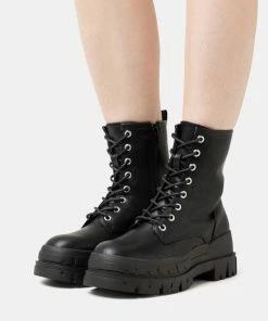 Even&Odd Lace-up Ankle Boots - Black