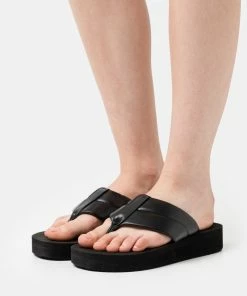 Even&Odd T-bar Sandals - Black
