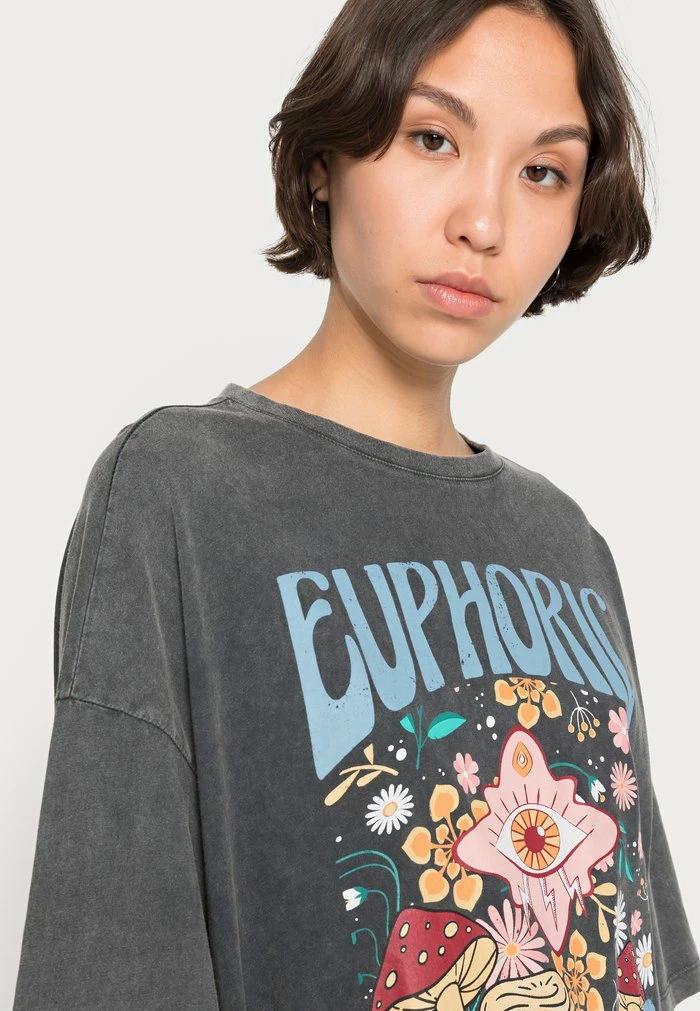 Even&Odd Print T-shirt - Black 7 Even&Odd Print T-shirt - Black - Image 5