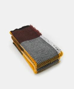 Even&Odd Scarf - Yellow/red -Even&Odd Sales Store 255fa9a7500c40799ff336d14059cf77