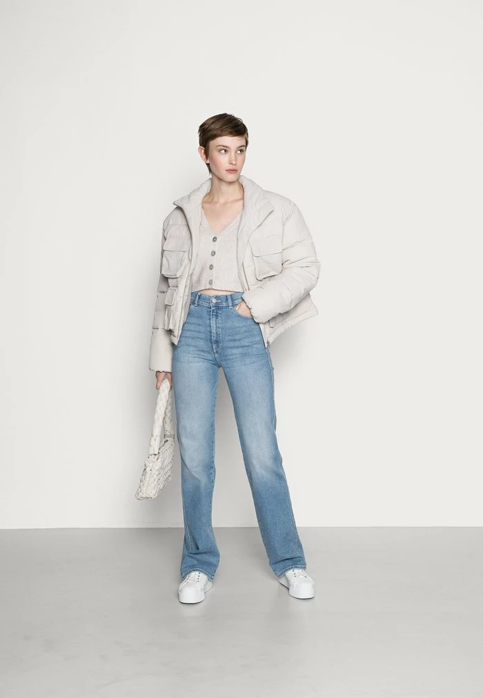 Even&Odd CROPPED STRUCTURED CARDIGAN - Cardigan - Beige 4 Even&Odd CROPPED STRUCTURED CARDIGAN - Cardigan - Beige - Image 2