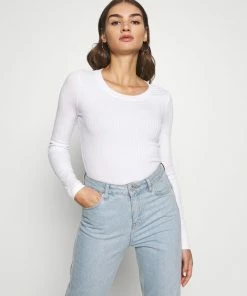 Even&Odd Long Sleeved Top - White