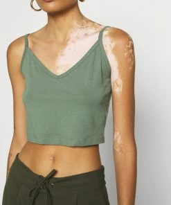 Even&Odd Top - Laurel Wreath -Even&Odd Sales Store 2a2b743dbc3941d3a9003b591ec604e9