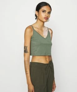 Even&Odd Top - Laurel Wreath