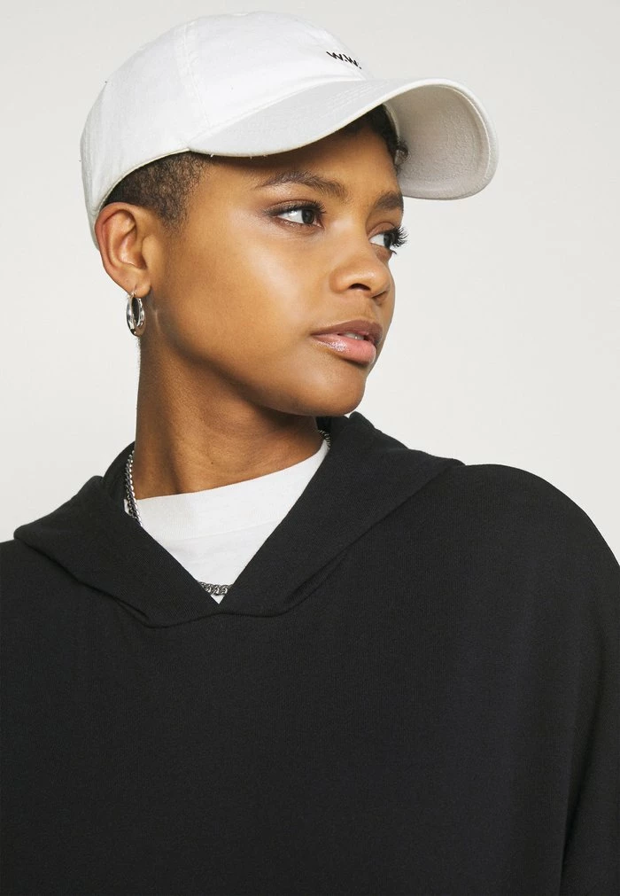 Even&Odd HOODIE LONG WITHOUT DRAWCORD AND POCKET - Hoodie - Black 6 Even&Odd HOODIE LONG WITHOUT DRAWCORD AND POCKET - Hoodie - Black - Image 4