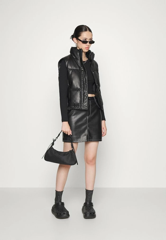 Even&Odd Long Sleeved Top - Black 4 Even&Odd Long Sleeved Top - Black - Image 2