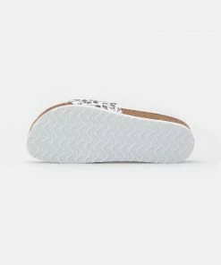 Even&Odd DISNEY MICKEY MOUSE - Slippers - White -Even&Odd Sales Store 3d1734efc6b24aada76486890592ff79