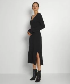 Even&Odd KNIT MAXI V NECK DRESS WITH SLIT - Jumper Dress - Black -Even&Odd Sales Store 4a82719765004c1cbeff7b116cdbac1a