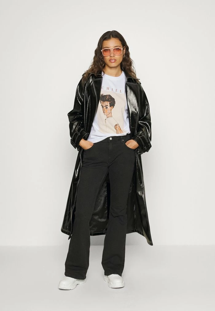 Even&Odd Print T-shirt - White 4 Even&Odd Print T-shirt - White - Image 2