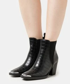 Even&Odd Cowboy/biker Ankle Boot - Black