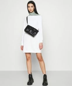 Even&Odd SWEAT OFF SHOULDER MINI DRESS - Day Dress - White -Even&Odd Sales Store 55aa5dd780c749a39817a40a9826fe66