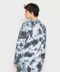 Even&Odd CREW NECK TYE DIE DRESS - Day Dress - Black/white -Even&Odd Sales Store 5c556a0d6aff40c3b6229f583f60f365