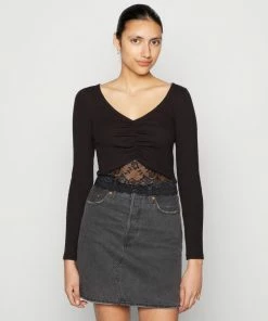 Even&Odd Long Sleeved Top - Black