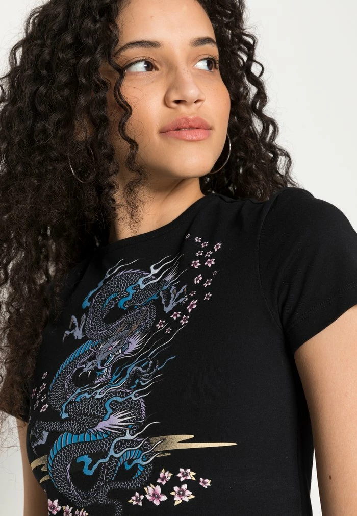 Even&Odd TAYLOR JAPANESE DRAGON WITH FLOWERS TEE - Print T-shirt - Black 7 Even&Odd TAYLOR JAPANESE DRAGON WITH FLOWERS TEE - Print T-shirt - Black - Image 5