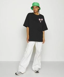 Even&Odd LIZ NATURE LOVE - Print T-shirt - Black -Even&Odd Sales Store 748e7a7d7264401fa26f2d9b4457f130