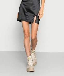Even&Odd BODYCON SKIRT WITH SLIT - Mini Skirt - Black