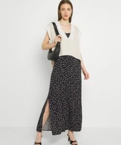 Even&Odd Maxi Dress - Black/purple 9 Even&Odd Maxi Dress - Black/purple -Even&Odd Sales Store 77335aa6a4424c048adc16097be02849