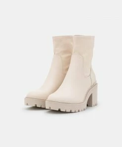 Even&Odd Classic Ankle Boots - Off-white 10 Even&Odd Classic Ankle Boots - Off-white -Even&Odd Sales Store 7979d8d5575e4661ae2574045672fa77