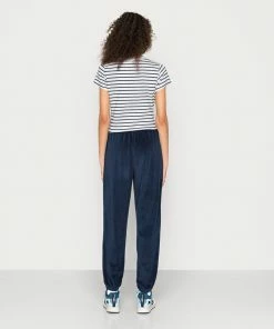 Even&Odd LOOSE FIT JOGGERS - Tracksuit Bottoms - Dark Blue 9 Even&Odd LOOSE FIT JOGGERS - Tracksuit Bottoms - Dark Blue -Even&Odd Sales Store 7b0234feee974a65b40f1d1bb06deb2b