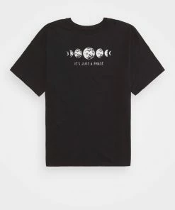 Even&Odd Print T-shirt - Black 19 Even&Odd Print T-shirt - Black -Even&Odd Sales Store 7fe044c314a84eafa25d5b7de9d07602