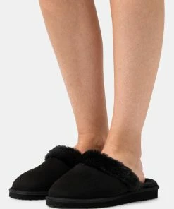 Even&Odd Slippers - Black