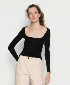 Even&Odd Long Sleeved Top - Black