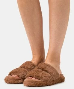 Even&Odd Slippers - Cognac