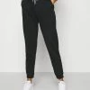 Even&Odd Regular Fit Jogger With Contrast - Tracksuit Bottoms - Black 2 Even&Odd Regular Fit Jogger With Contrast - Tracksuit Bottoms - Black -Even&Odd Sales Store 9841a39b4f2d499daaf7ad71bd7a9395