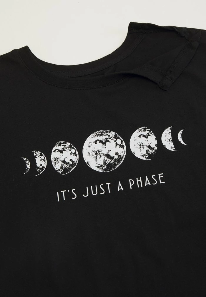 Even&Odd Print T-shirt - Black 11 Even&Odd Print T-shirt - Black - Image 9