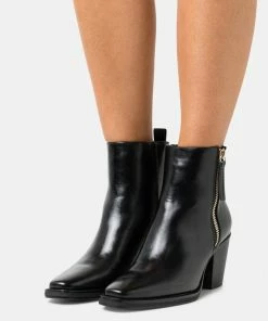 Even&Odd Classic Ankle Boots - Black