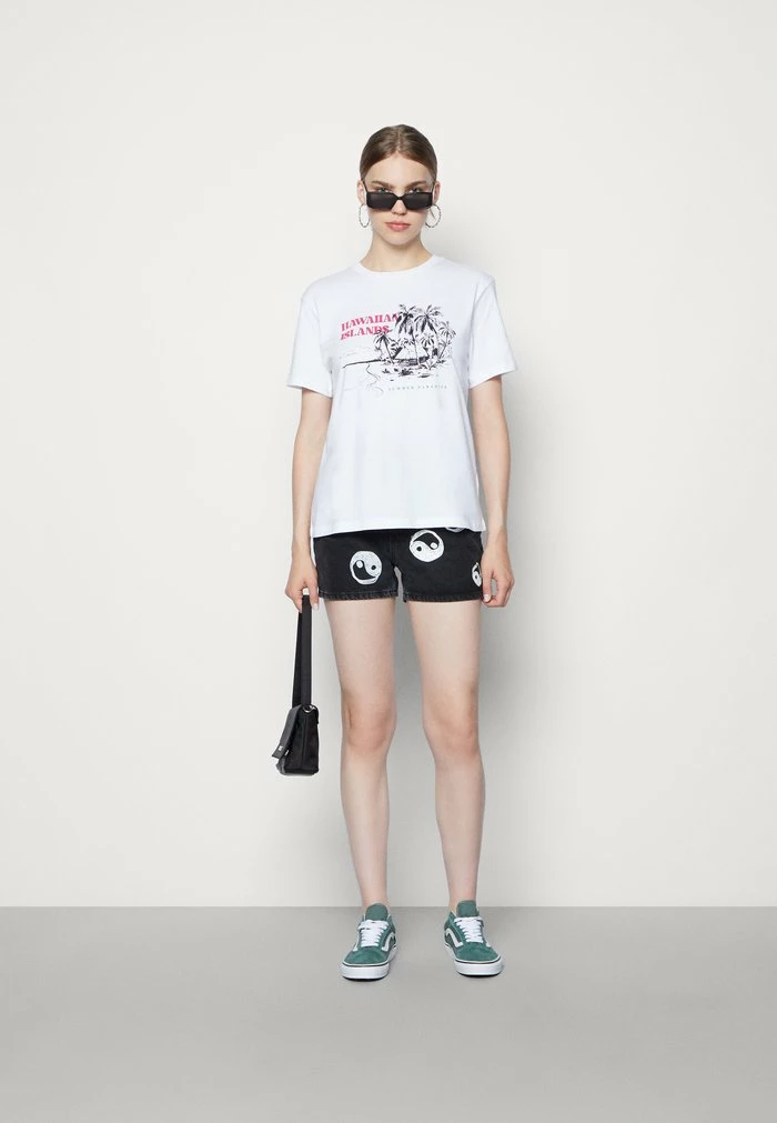 Even&Odd Print T-shirt - White 4 Even&Odd Print T-shirt - White - Image 2