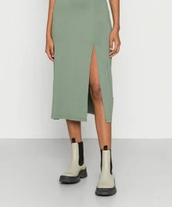 Even&Odd Pencil Skirt - Light Green