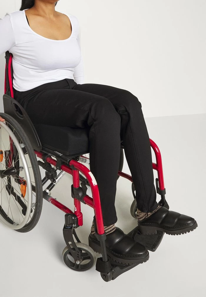 Even&Odd Jeans Skinny Fit - Black Denim 5 Even&Odd Jeans Skinny Fit - Black Denim - Image 3