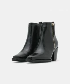 Even&Odd Classic Ankle Boots - Black 10 Even&Odd Classic Ankle Boots - Black -Even&Odd Sales Store b3dd585936a04d3bac415e61846c40fc