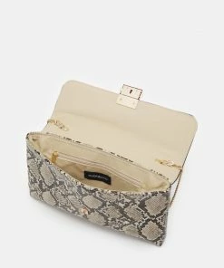 Even&Odd Clutch - Beige -Even&Odd Sales Store b5e4b68fadd743c5b952a261b5f78150