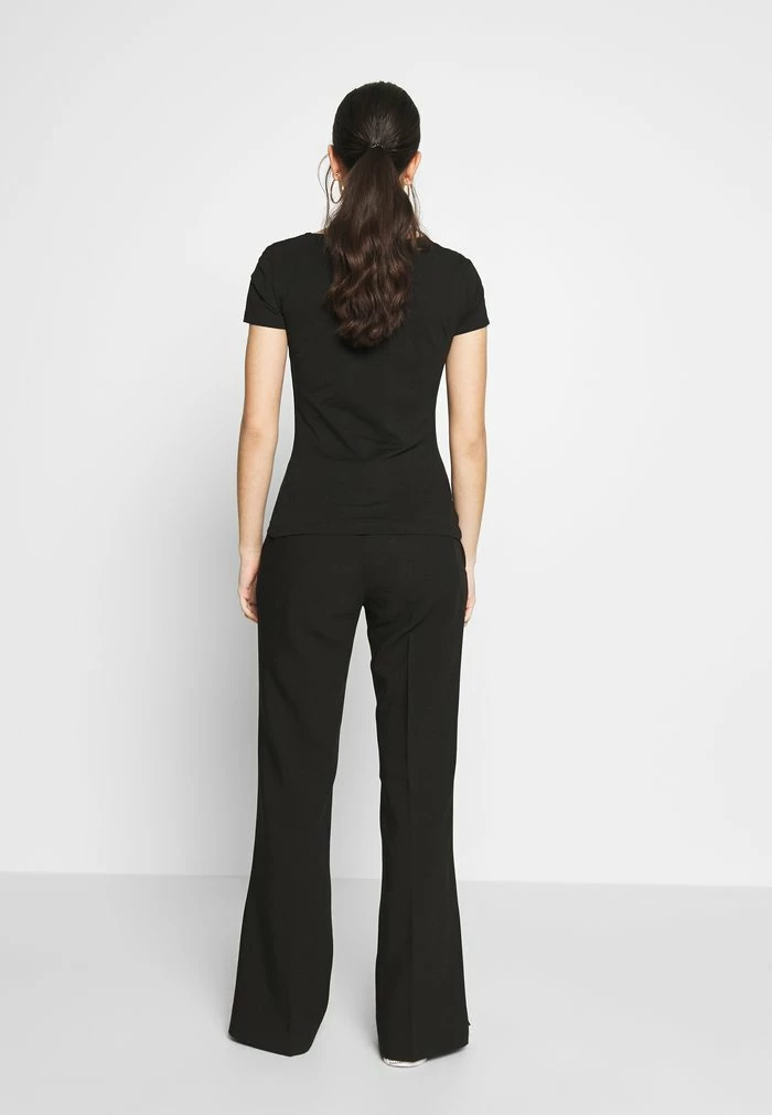 Even&Odd Print T-shirt - Black 5 Even&Odd Print T-shirt - Black - Image 3