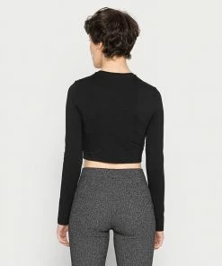 Even&Odd CROPPED LONG SLEEVE WITH POINTY HEM - Long Sleeved Top - Black 9 Even&Odd CROPPED LONG SLEEVE WITH POINTY HEM - Long Sleeved Top - Black -Even&Odd Sales Store c0b1bc7c36204e4fbb92952a2e00374a