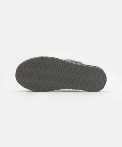 Even&Odd Slippers - Grey -Even&Odd Sales Store c69ec1e182094e2f9ef1af6c0dfd301e