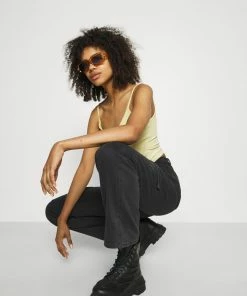 Even&Odd Top - Yellow -Even&Odd Sales Store c96f5b9085884f61ab13f9c4f880fd6f