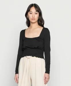 Even&Odd SHIRRING DETAIL LONG SLEEVE CROP WITH GATHER - Long Sleeved Top - Black