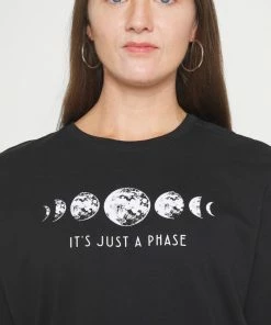 Even&Odd Print T-shirt - Black 18 Even&Odd Print T-shirt - Black -Even&Odd Sales Store d524727e02114bc9981fe5148ce4bffc