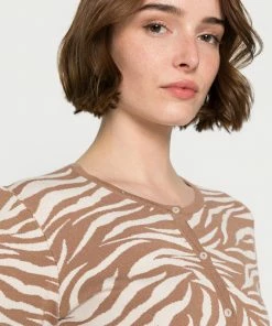 Even&Odd Cardigan - Camel Off White -Even&Odd Sales Store d96bc5a914d24f85a52f7bccd14a1764