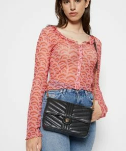 Even&Odd Across Body Bag - Black -Even&Odd Sales Store e8af4251f143427b98e65eae0e1411bf