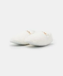 Even&Odd Slippers - White 10 Even&Odd Slippers - White -Even&Odd Sales Store f4bc3f58874a400a842b760605b10f05