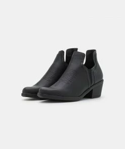 Even&Odd Cowboy/biker Ankle Boot - Black -Even&Odd Sales Store f7f61ce3ff9347de99353705a49906e8