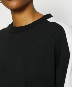 Even&Odd OVERSIZED SWEATSHIRT WITH STRIPE - Sweatshirt - Black -Even&Odd Sales Store facf870c8f5f4975bc8138bf94aec4bb