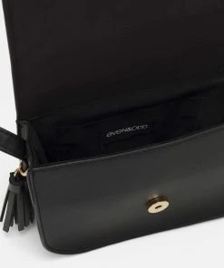 Even&Odd Across Body Bag - Black -Even&Odd Sales Store fdb076bf8d254adea91b7bb5a42b591c